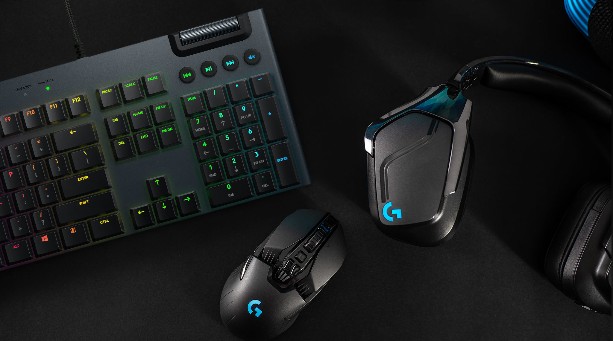 G815 | LIGHTSYNC BATTLESTATION