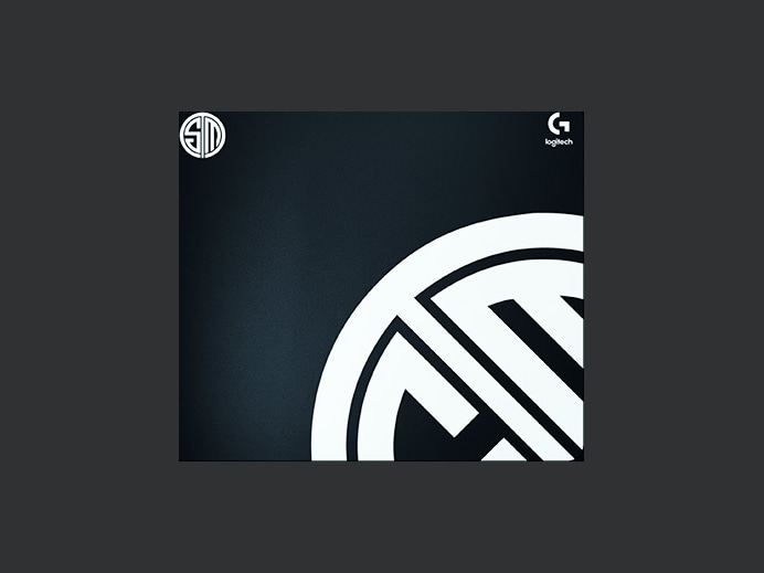 Logitech G640 Large Cloth Gaming Mouse Pad Performance Addition