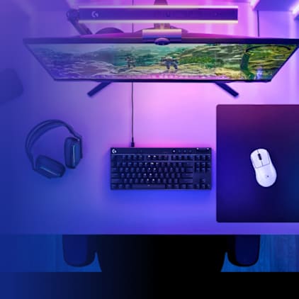 g640-mousepad-superlight-2-mouse