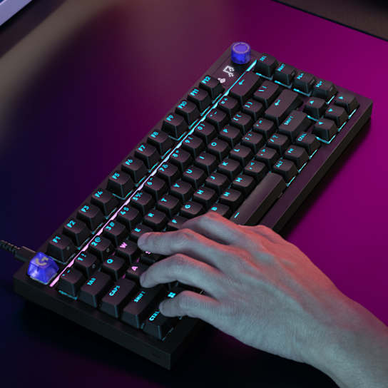 Logitech G316 X 75 Black Gaming Keyboard in Use