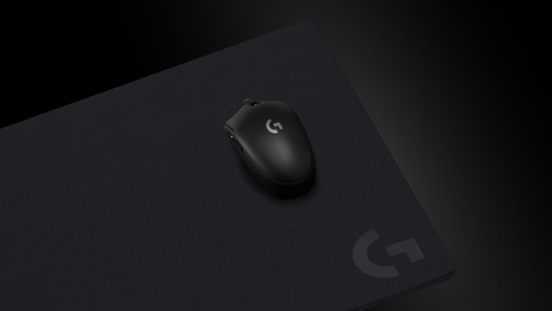 Logitech g640 podloga za miško z logitech g gaming miško