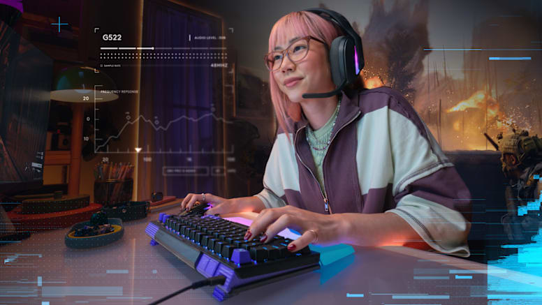 Playing with gaming keyboard and mouse