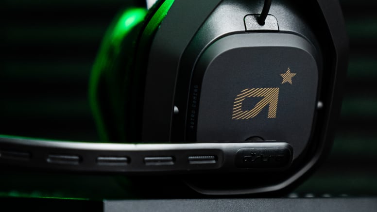 ASTRO A50 ヘッドホン A50 Wireless Gaming Headset + Base Station with PLAYSYNC